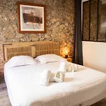 Charming Town House In The Heart Of Suquet Cannes