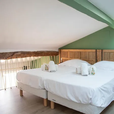 Ferienhaus Charming Town House In The Heart Of Suquet *
