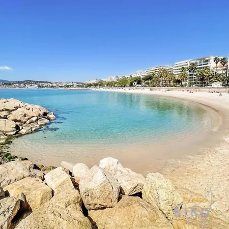 Charming Town House In The Heart Of Suquet Cannes